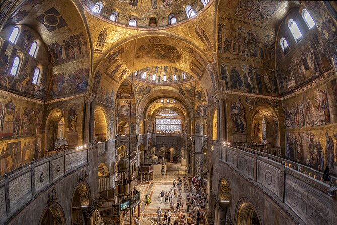Private Tour of San Polo Rialto and Basilica Dei Frari - Basilica di Santa Maria Gloriosa dei Frari: why this church steals the show