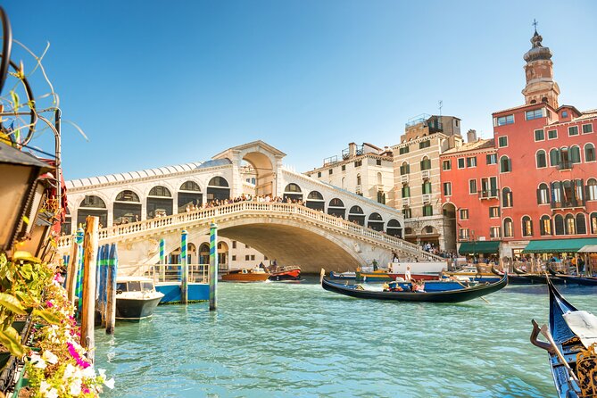 Private Tour of San Polo Rialto and Basilica Dei Frari - San Marco district: viewpoints before the big ticket rooms