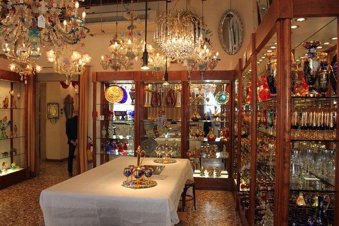 Private tour on Murano Island: discover the art of Artisanal Glassblowing - Guides, personalities, and why your guide affects the day