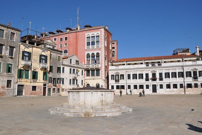 Private Tour: Venice Rialto Market, San Polo and Frari Church Walking Tour - Rialto market: fish, produce, and how locals actually shop