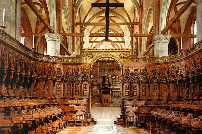 Private Tour: Venice Rialto Market, San Polo and Frari Church Walking Tour - Frari Church: where Bellini, Titian, and Canova actually sit in front of you