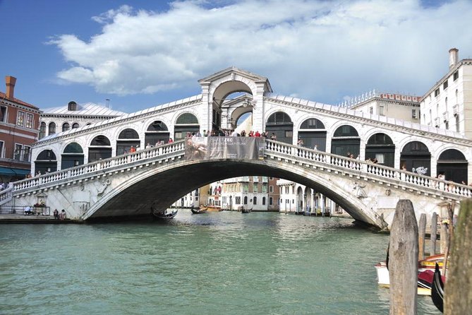 Private Tour: Venice Rialto Market, San Polo and Frari Church Walking Tour - Price and value for up to 6 people