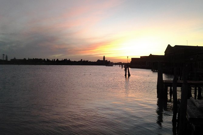 Private Tour: Venice Walk, Gondola, and Private Boat Tour ending on Murano Island with Venetian Lunch and Glass Factory Visit - Venetian lunch on Murano: included, but watch the time