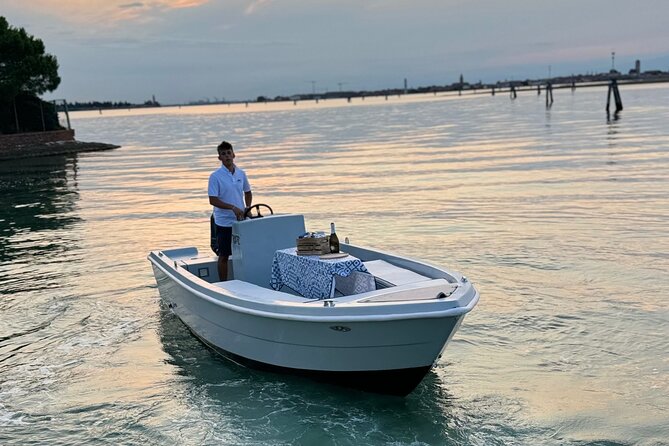 Private tour with typical boat in Venice & islands with Prosecco - Prosecco on the Water: Refreshments and How to Plan Your Stops