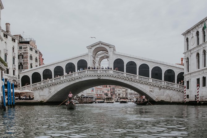 Private Transfer from Venice Airport to Hotel in Venice City Center - Meeting your guide at the airport, then getting moving fast