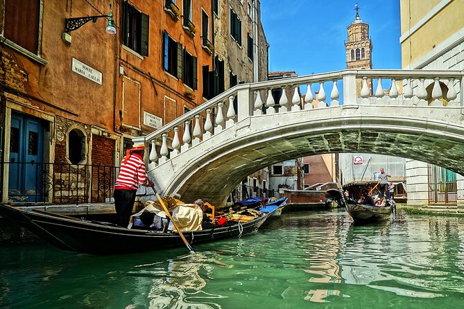 Private Transfer: Venice to Marco Polo Airport VCE in Luxury Van - 15 Minutes of Free Wait Time, Then Straight to VCE