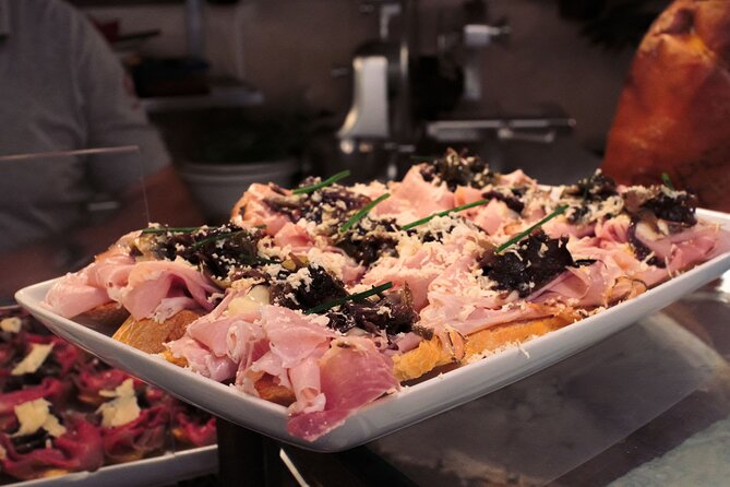 Private Venice Food Tour with Rialto Market Visit - Your walking route and pacing: expect standing, tight corners, and breaks