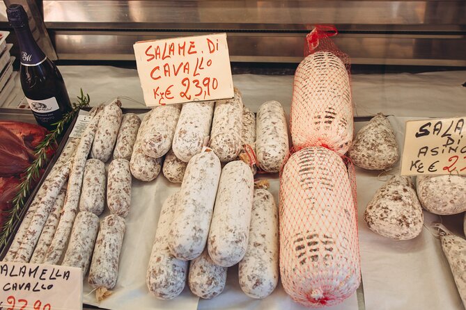 Private Venice Street Food Tour with a Sommelier - Grand Canal stroll and the Rialto bridge story