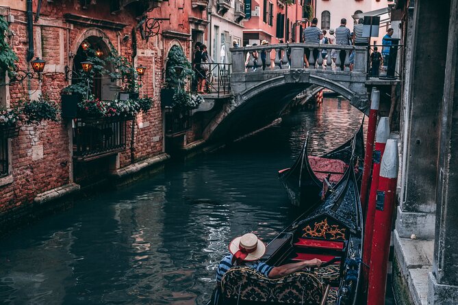 Private walking Tour of the Main Sites in the Centre of Venice - Ponte di Rialto: one quick walk across the oldest Grand Canal bridge