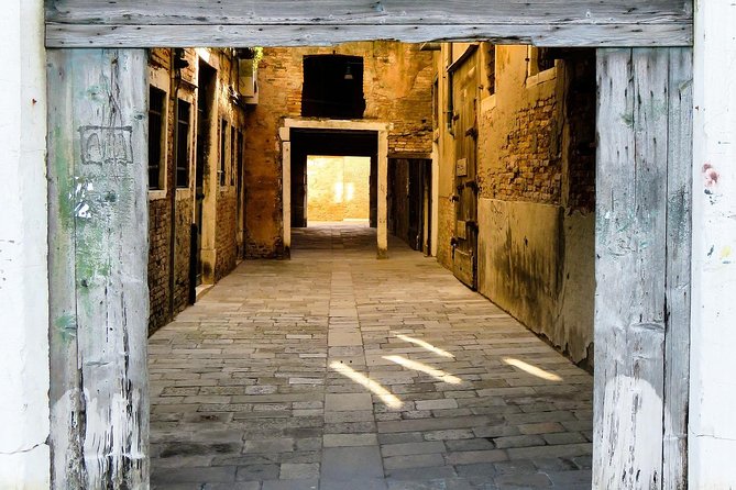 Private Walking Tour of Venice - Tour day details: start where it’s easy, end where you began