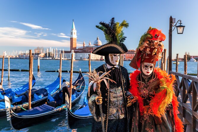 Private Walking Tour of Venice's Old Town with Gondola Ride - The gondola on the Grand Canal: what your ticket really covers