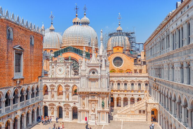 Private Walking Tour of Venice's Old Town with Gondola Ride - St Mark’s Square: the perfect place for context
