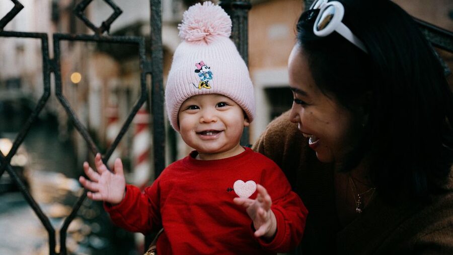 Professional Photoshoot in Venice - Price and Value: $93 for Up to 6 People, Plus What Costs Extra