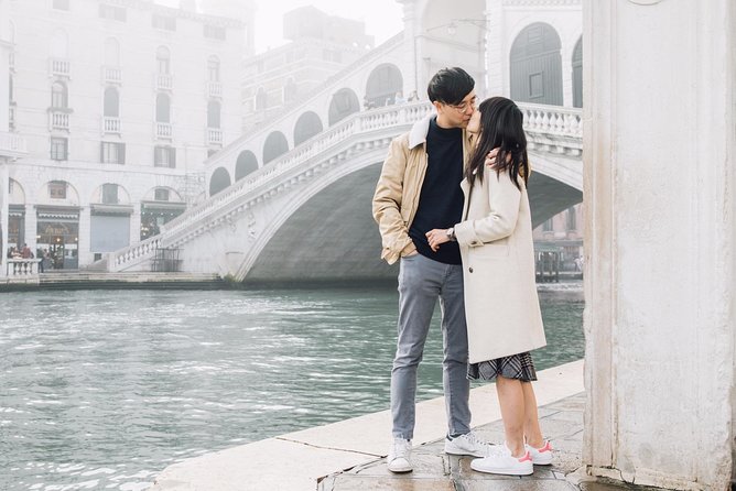 Proposal Photographer in Venice - Basilica di San Marco area: iconic drama, with careful pacing
