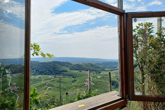 Prosecco Hills Day Trip from Venice & Treviso: 2 Wineries - Food and drink pacing: how to make multiple tastings enjoyable