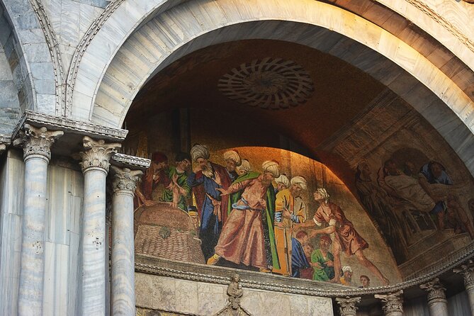 Public tour: Doge's Palace with St. Mark's Basilica & Gondolas - Timing, heat, and comfort tips for a 2.75-hour tour
