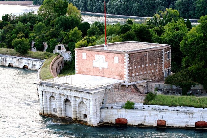 Punta Sabbioni to Venice Round-Trip Boat Ticket - Arriving at Riva degli Schiavoni: Your Fast Walk to St Mark’s Area