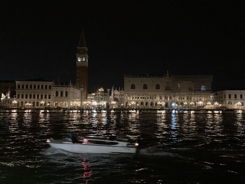 Punta Sabbioni - Venice at Sunset: Boat Tour with Aperitif - The 19:00 sail: Giudecca Canal views plus lagoon island classics