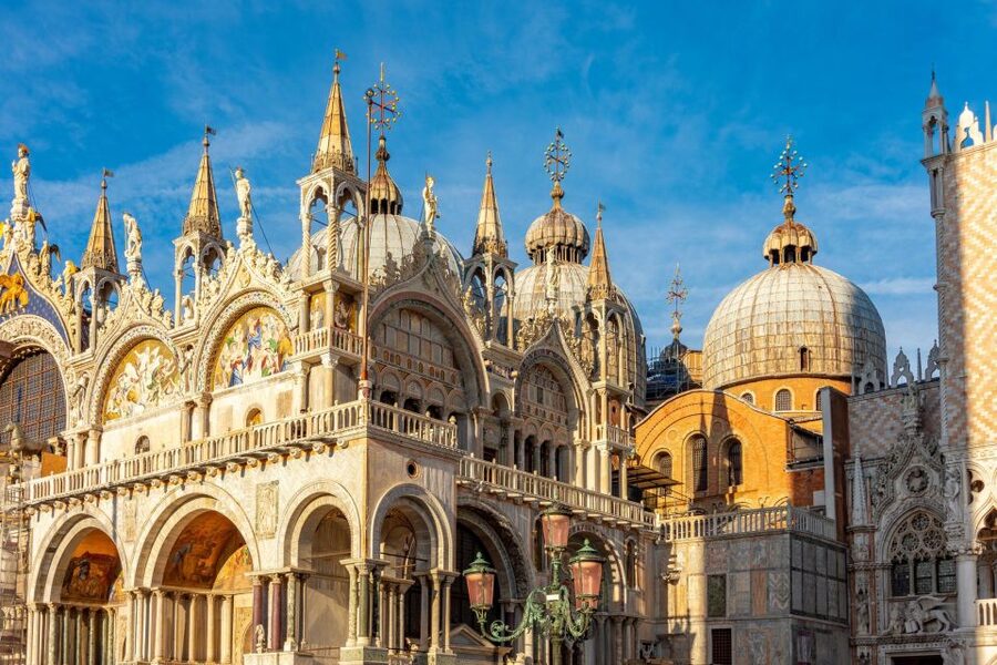 Ravenna Port to Venice with Deluxe Tour by Boat and Gondola - Guides and service: where this tour earns its near-perfect score