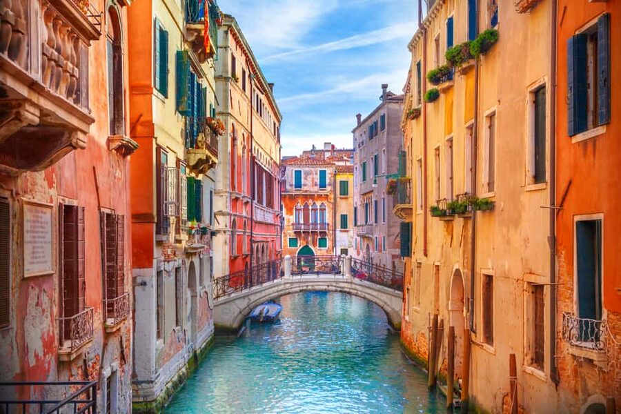 Ravenna Port to Venice with Deluxe Tour by Boat and Gondola - The boat transfers in Venice: fewer steps, better angles, less time lost