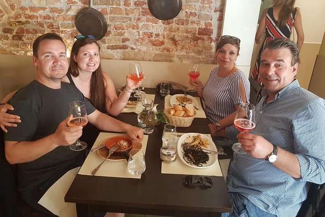 Rialto Market Food and Wine Lunchtime Tour of Venice - Ponte di Rialto and Campo San Bartolomeo: quick stops with real payoff