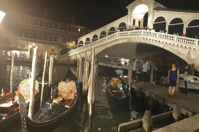 Rialto Market Food and Wine Lunchtime Tour of Venice - Walking the Grand Canal: seeing the big water without the tourist maze