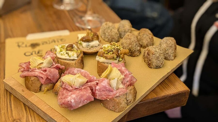Rialto Street Food Tour & Stories: A Taste of Venice - Mercato di Rialto and the Surrounding Streets, When a Market Is More Than Produce