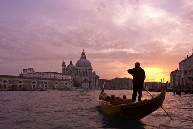 Romantic Venice: 30 Minute Gondola Ride with Serenade - Key points to know before you go