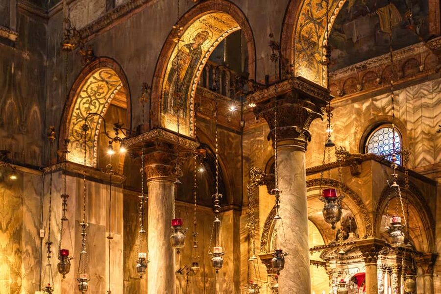 Saint Mark's Basilica Hosted Visit with Audioguide - Audioguide reality check: value depends on your learning style