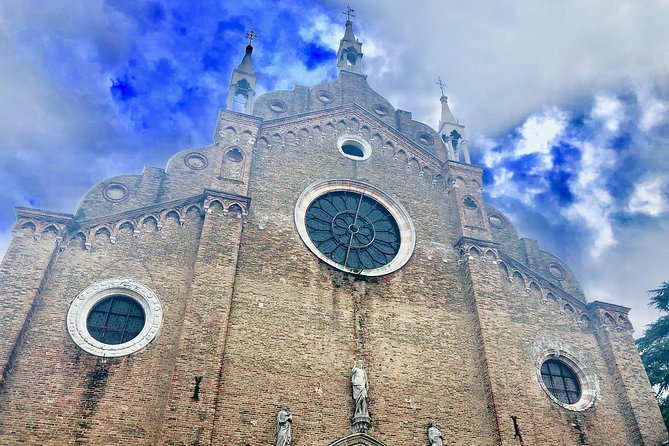 San Polo, Rialto & Frari: 2-Hour Private Walking Tour in Venice - Frari Basilica inside time, Titian and Bellini without rushing