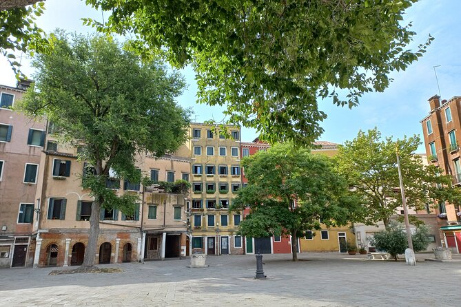 Secret Venice Guided Walking Tour - Secret Venice through calli and campielli, not tour-bus shortcuts