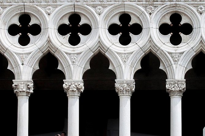 Skip the Line: Doge's Palace Guided Tour in Venice - Pace, stairs, and what to plan for inside