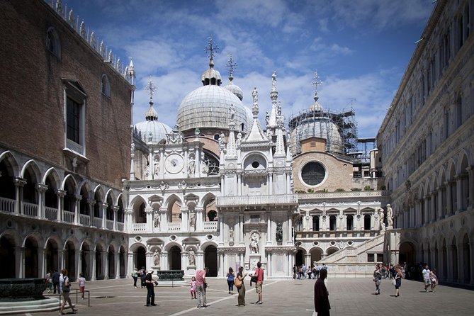 Skip the line Doge's Palace Guided Walking Tour in Venice - Price and value: why $79.82 can make sense