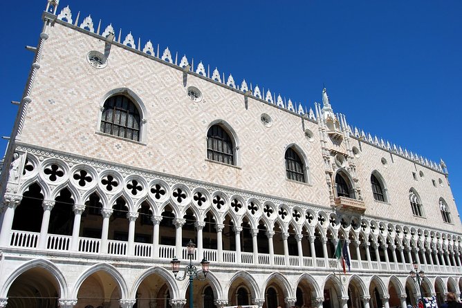 Skip the Line Venice Doge's Palace and St. Mark's Basilica Tour - St. Mark’s Basilica: Italo-Byzantine Architecture and the Gold Mosaic Focus