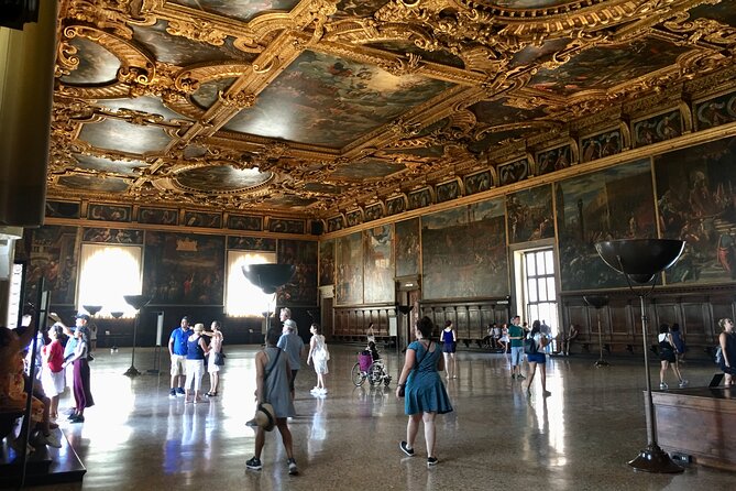 Small-group Doge's Palace Skip-the-line Tour - The Prisons and the Palace’s Two Faces