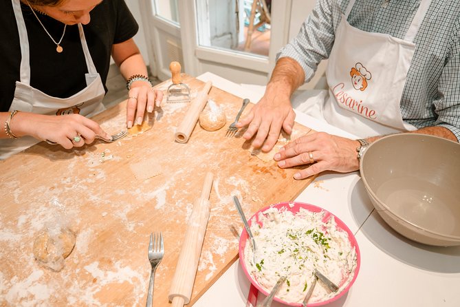 Small Group Pasta and Tiramisu Class at Local's Home in Venice - Pasta and tiramisù: the menus and what you’ll be doing