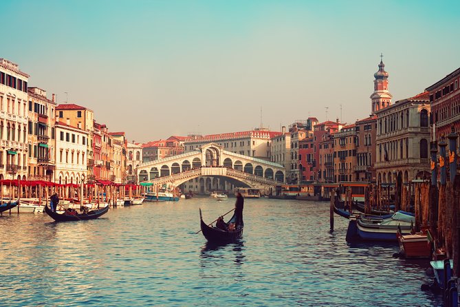 Small Group Venice Grand Canal Panoramic Tour - The Bridge Tour: Rialto and Accademia in One Hour
