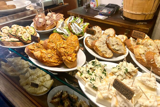 Small Group Venice Street Food Tour with Expert Local Guide - Stop 2: Campo Santa Margherita and the Aperitivo Snack Scene