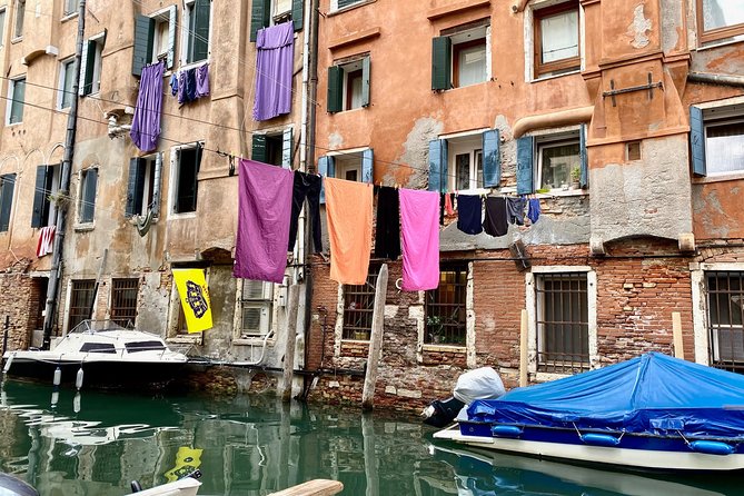 Small-Group Walking Tour of the Jewish Ghetto in Venice - Stop 5: recipes, unique biscuits, and an art stop