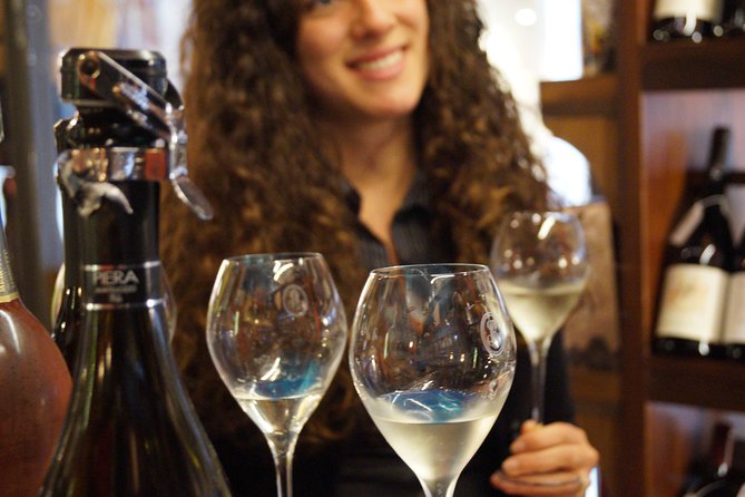 Sparkling Wine & Italian Prosecco Tasting in Venice - How the tasting actually works: 4 wines or 5, explained step by step