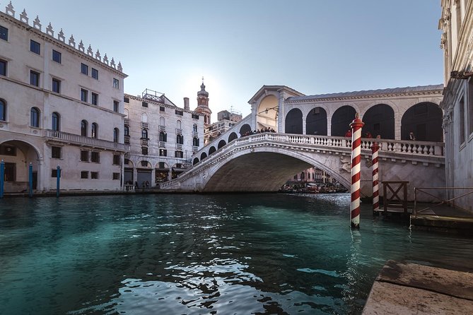 St. Mark's Basilica & Doge Palace + Murano, Burano Guided Tour - Murano: glassblowing that fits into a real schedule