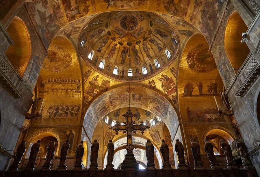 St. Mark’s Basilica, Doge’s Palace & Glass Factory Tour - Murano Glassblowing: Where the Craft Becomes Tangible