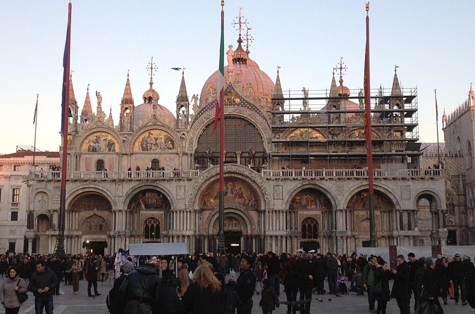 St. Mark's Basilica Skip-the-Line Guided Tour - Dress code and security checks: the rules that can make or break your visit