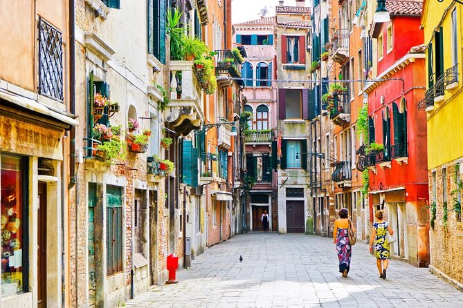 Stunning Venice – Walking Tour for Couples - Santa Maria della Salute: baroque finale with plague-era meaning