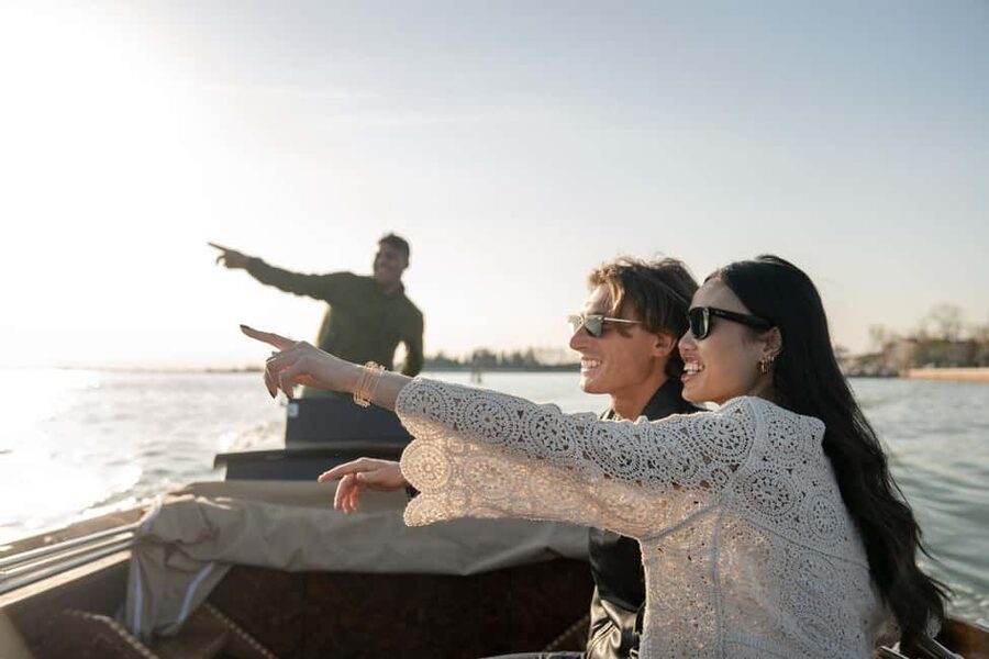 Sunset Serenity Cruise in the Venice Lagoon - The Real Advantage: Guides Who Stop for Photos and Tell Stories at Your Pace