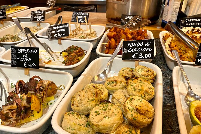 Tasty Street Food Tour of Venice City Center with Cicchetti & Local Specialties - The Route Stops, the Sights, and Why the Walk Still Matters