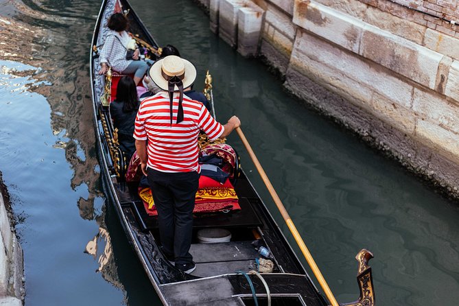 The Best of Venice: San Marco Highlights & Gondola Ride - Stop 3: Basilica di San Marco, where East meets West