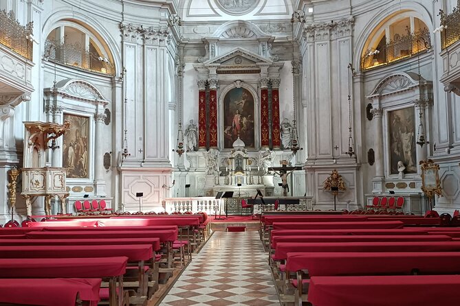 The Four Seasons at the Vivaldi Church (Pietà Church) in Venice - The real itinerary: one stop, but it runs like a proper night out