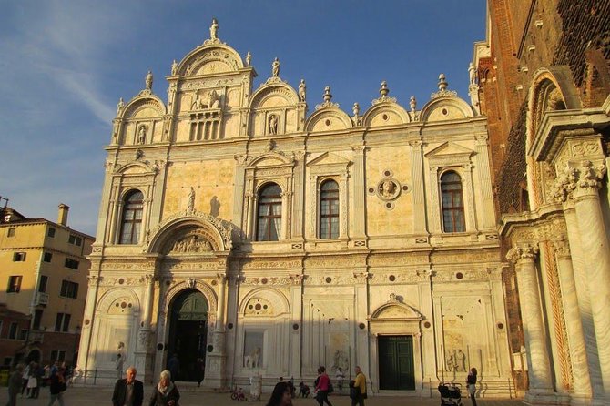 The Heart of Venice: A Self-Guided Audio Tour - Stop 6, Rialto Bridge and how the city moved ships through water