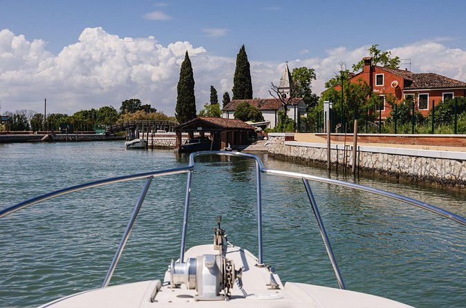 The Magic of the Venetian Lagoon - Small Group Boat Experience - Gondola Time and Grand Canal Views: What You’re Really Buying